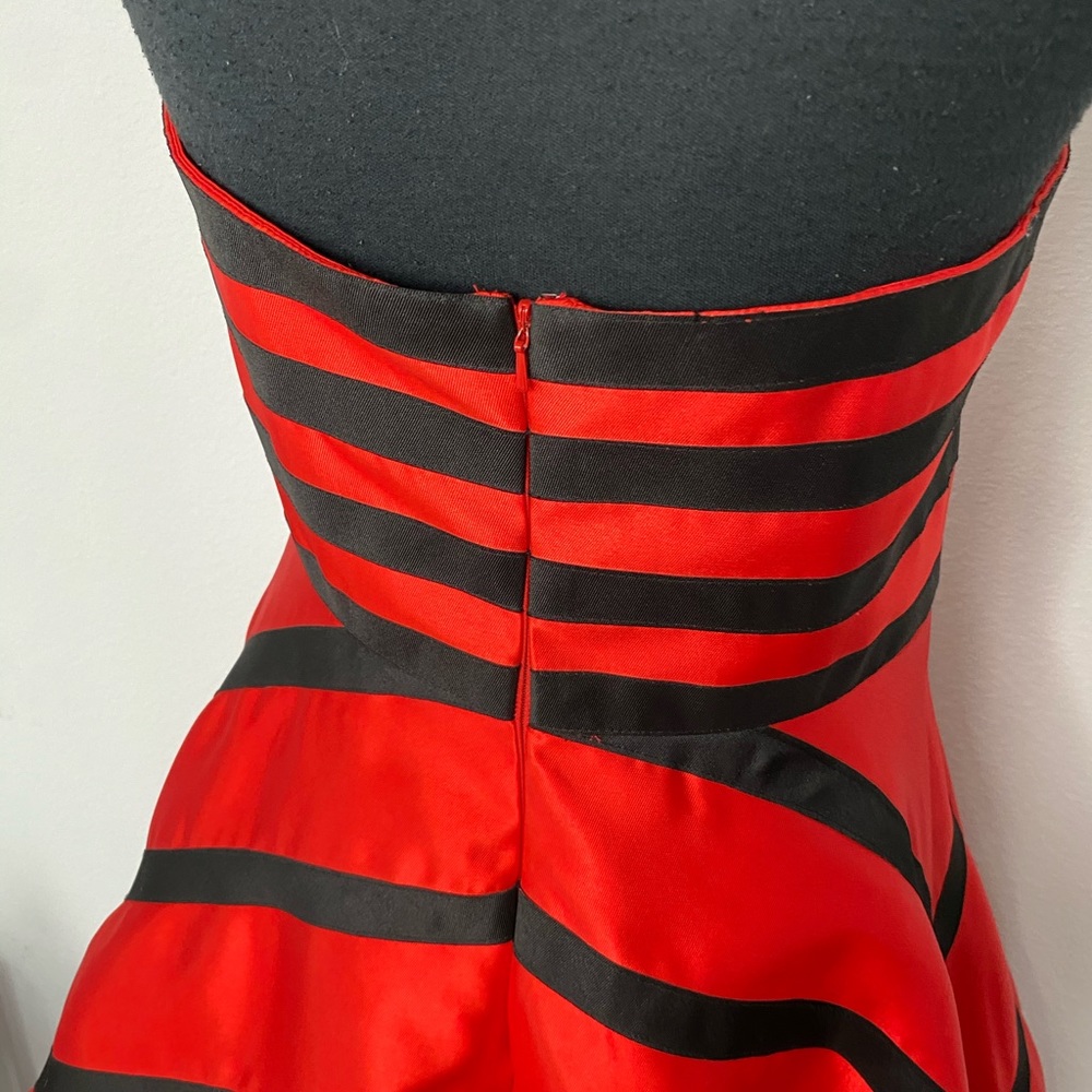 NWT Johnathan Kayne Ballgown - Picture 5 of 7